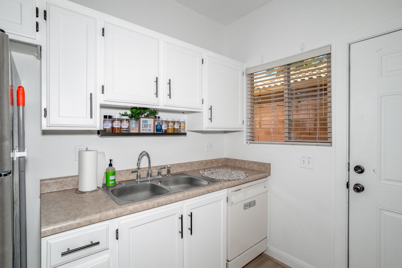 700 N Main ST #D3 Washington, UT 84780 condo for sale, MLS#25-265226 - Erika Rogers Photo 12