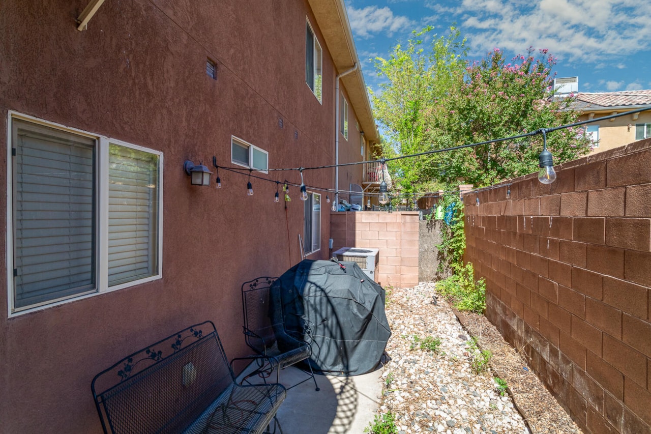 700 N Main ST #D3 Washington, UT 84780 condo for sale, MLS#25-265226 - Erika Rogers Photo 25