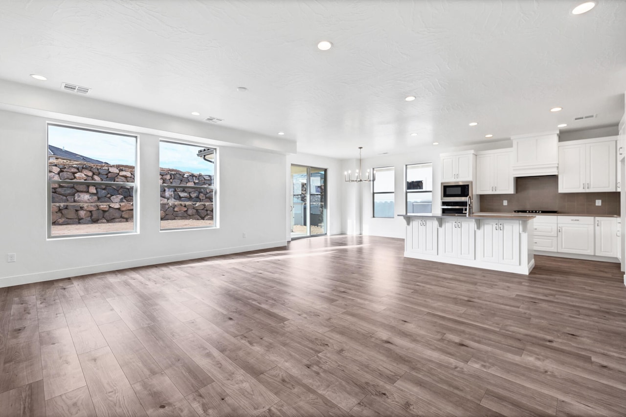 1344 E Andromeda ST Washington, UT 84780 home for sale, MLS#25-265316 - Erika Rogers Photo 11