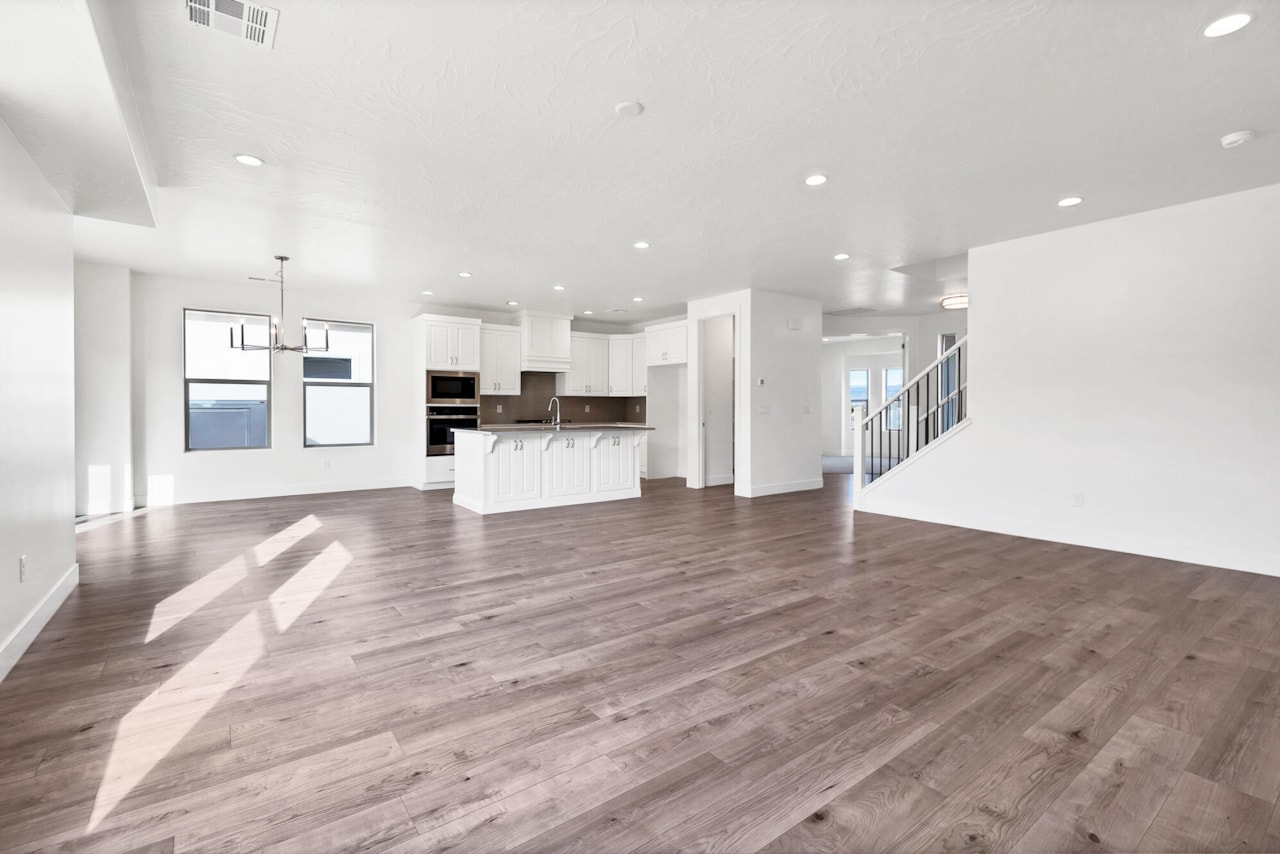 1344 E Andromeda ST Washington, UT 84780 home for sale, MLS#25-265316 - Erika Rogers Photo 12