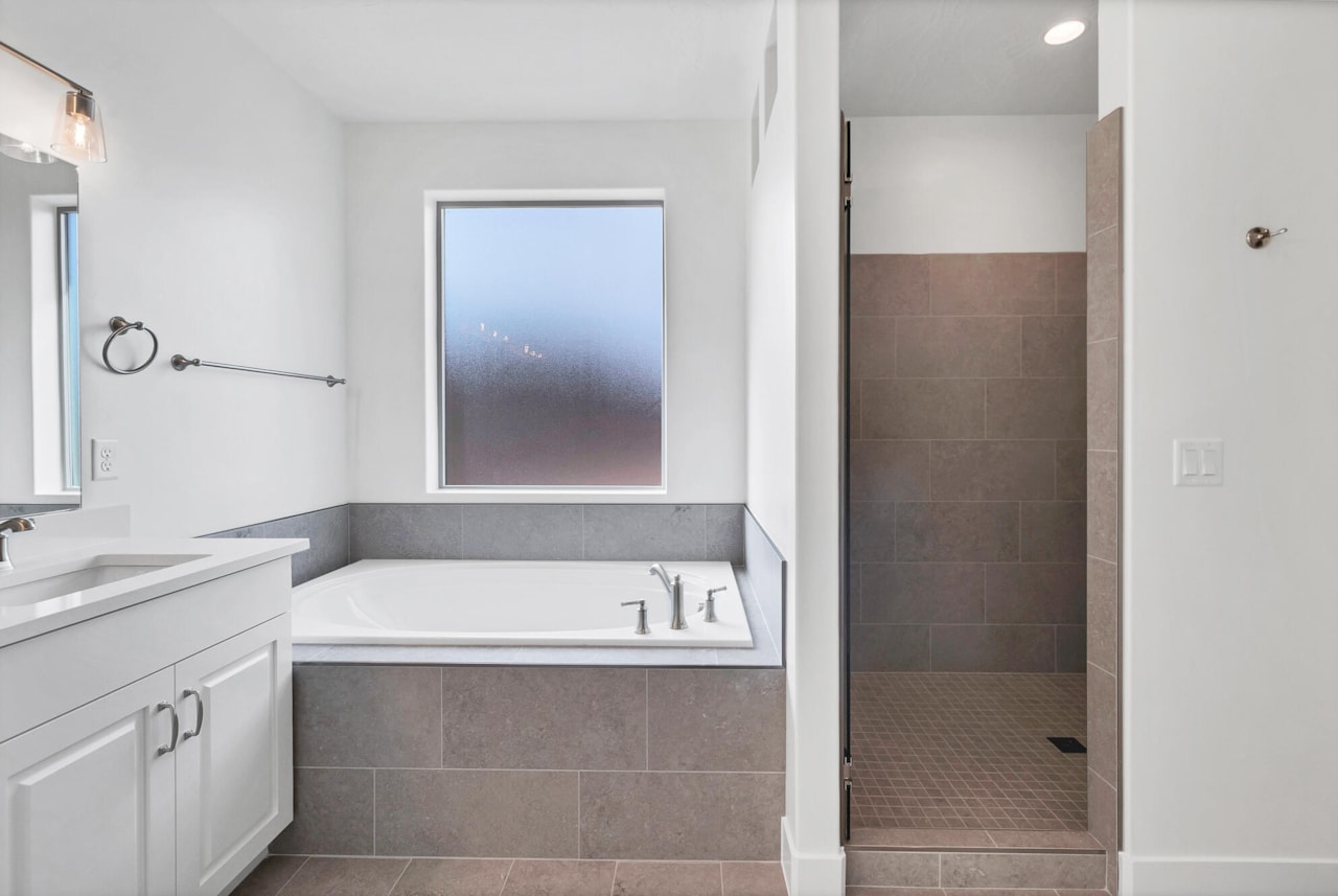 1344 E Andromeda ST Washington, UT 84780 home for sale, MLS#25-265316 - Erika Rogers Photo 27