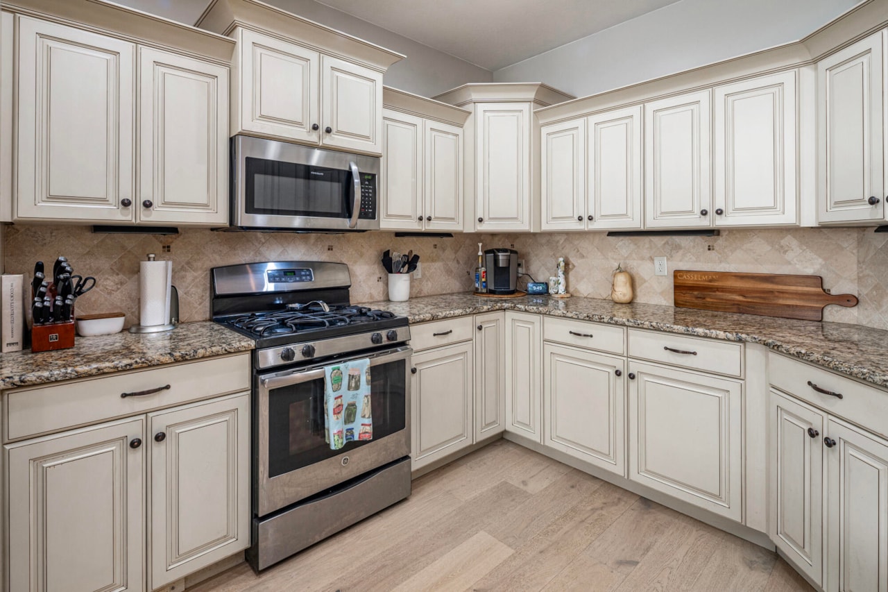 41 S Chalon CIR St George, UT 84770 home for sale, MLS#25-265306 - Erika Rogers Photo 11