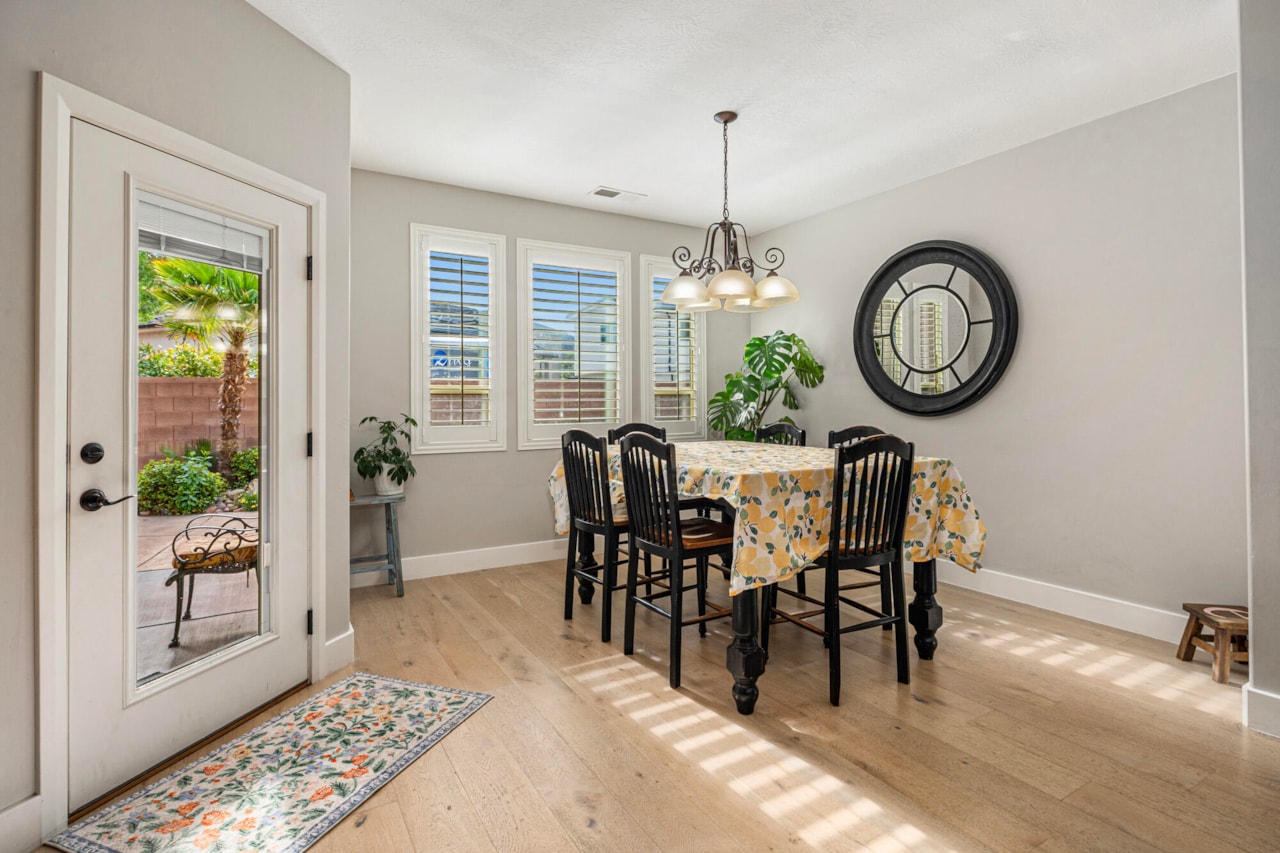 41 S Chalon CIR St George, UT 84770 home for sale, MLS#25-265306 - Erika Rogers Photo 13