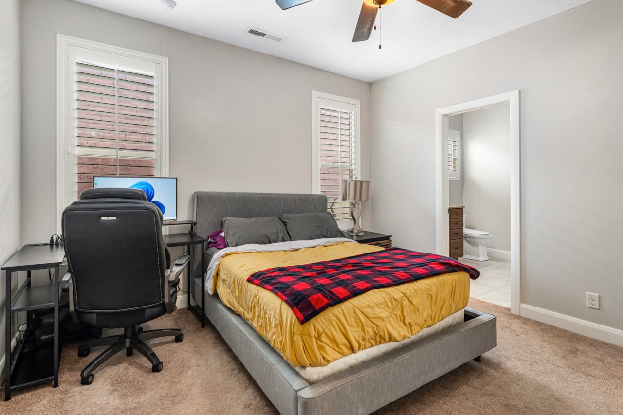 41 S Chalon CIR St George, UT 84770 home for sale, MLS#25-265306 - Erika Rogers Photo 20