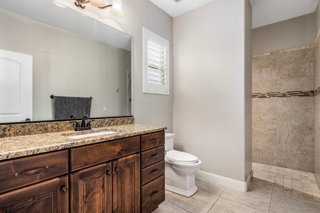 41 S Chalon CIR St George, UT 84770 home for sale, MLS#25-265306 - Erika Rogers Photo 21