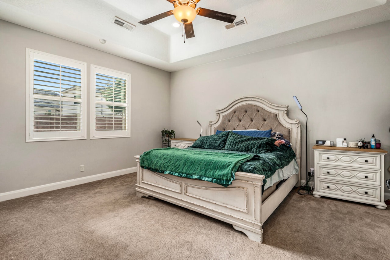 41 S Chalon CIR St George, UT 84770 home for sale, MLS#25-265306 - Erika Rogers Photo 23