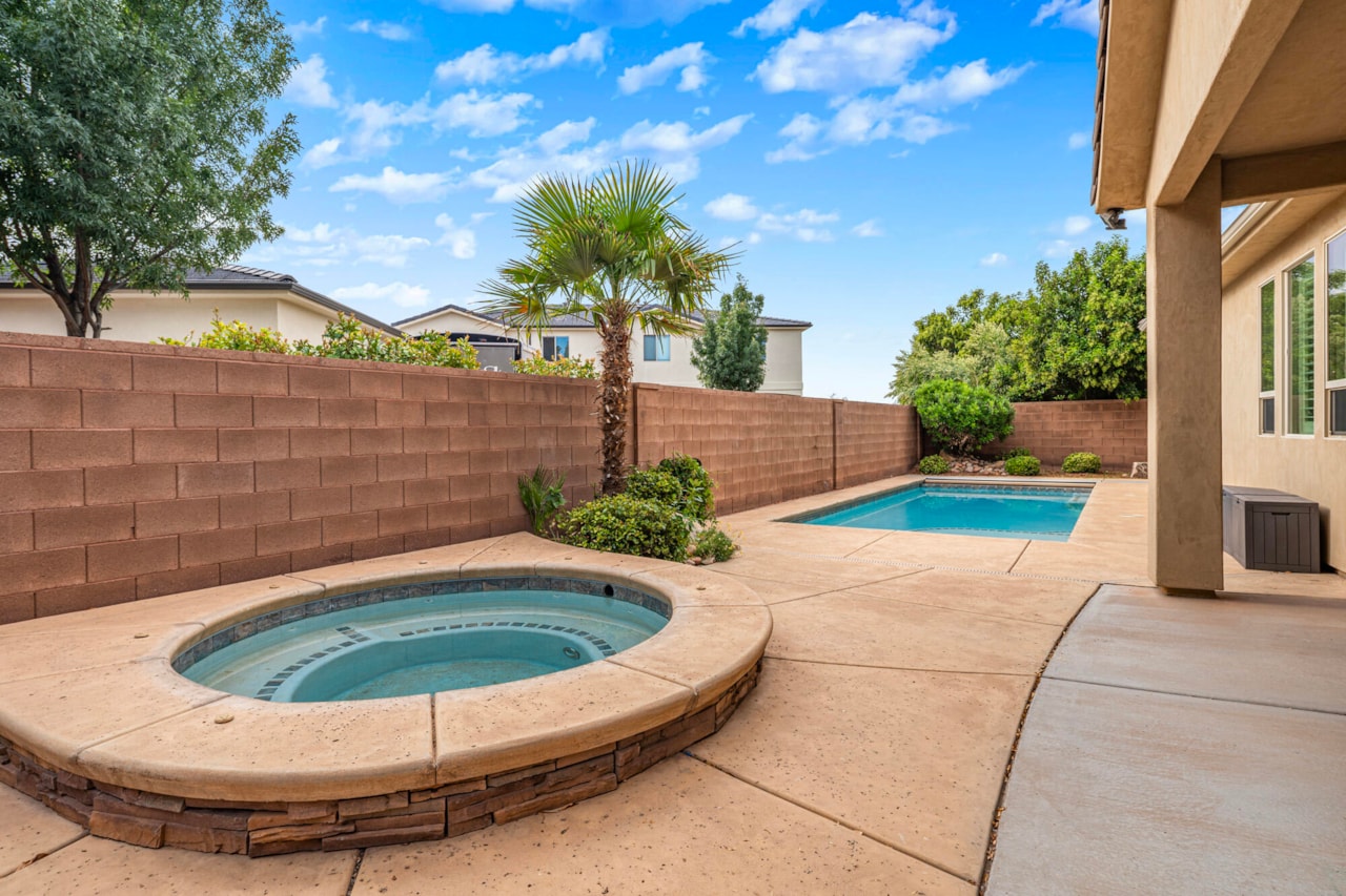 41 S Chalon CIR St George, UT 84770 home for sale, MLS#25-265306 - Erika Rogers Photo 31