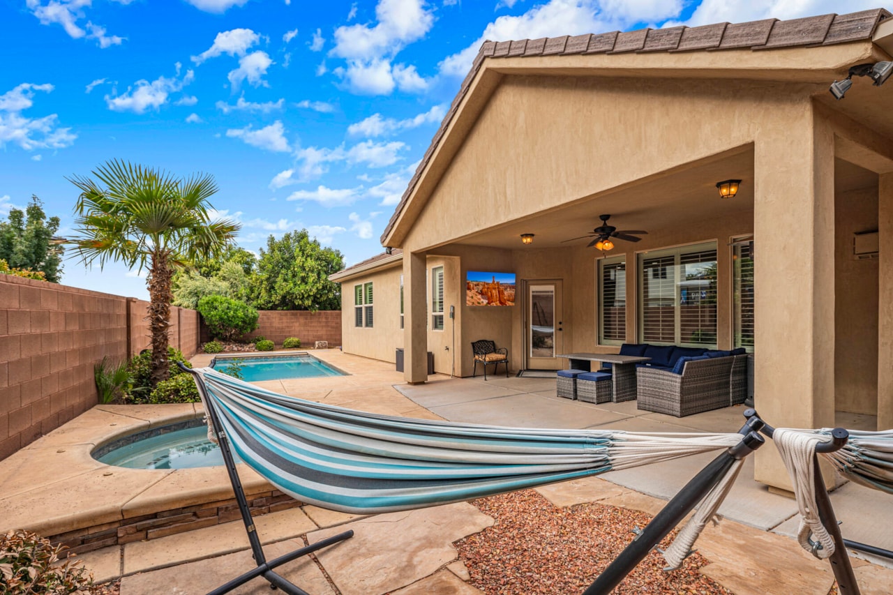 41 S Chalon CIR St George, UT 84770 home for sale, MLS#25-265306 - Erika Rogers Photo 33