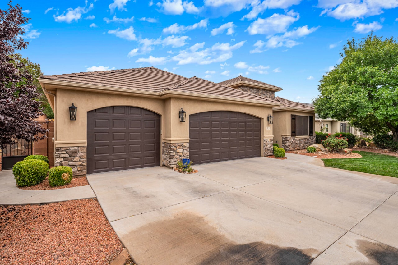 41 S Chalon CIR St George, UT 84770 home for sale, MLS#25-265306 - Erika Rogers Photo 40
