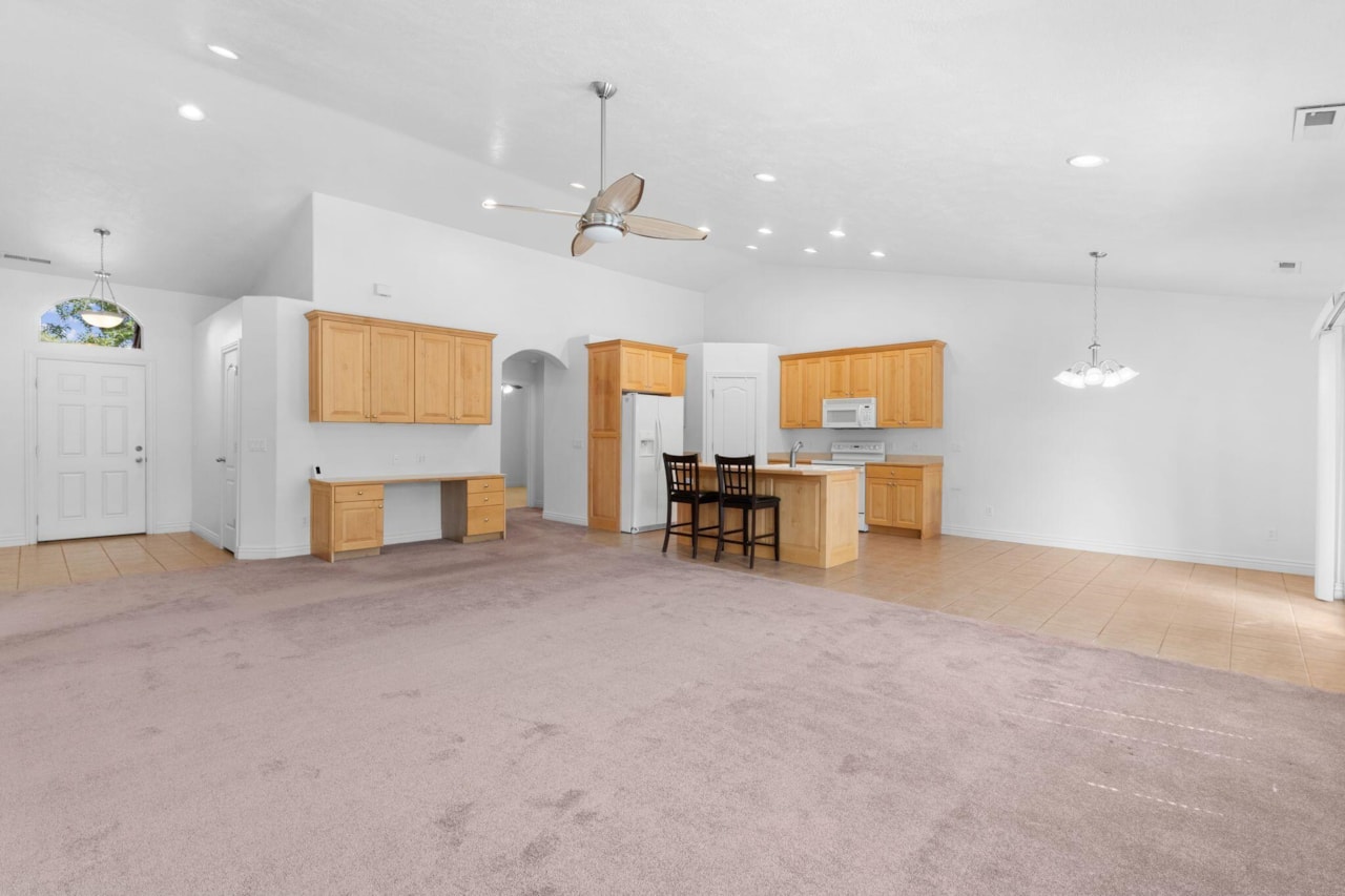 608 E 1010  S St George, UT 84790 home for sale, MLS#25-265362 - Erika Rogers Photo 12