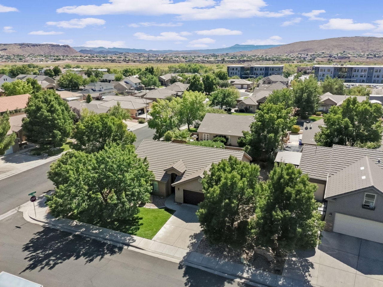 608 E 1010  S St George, UT 84790 home for sale, MLS#25-265362 - Erika Rogers Photo 30