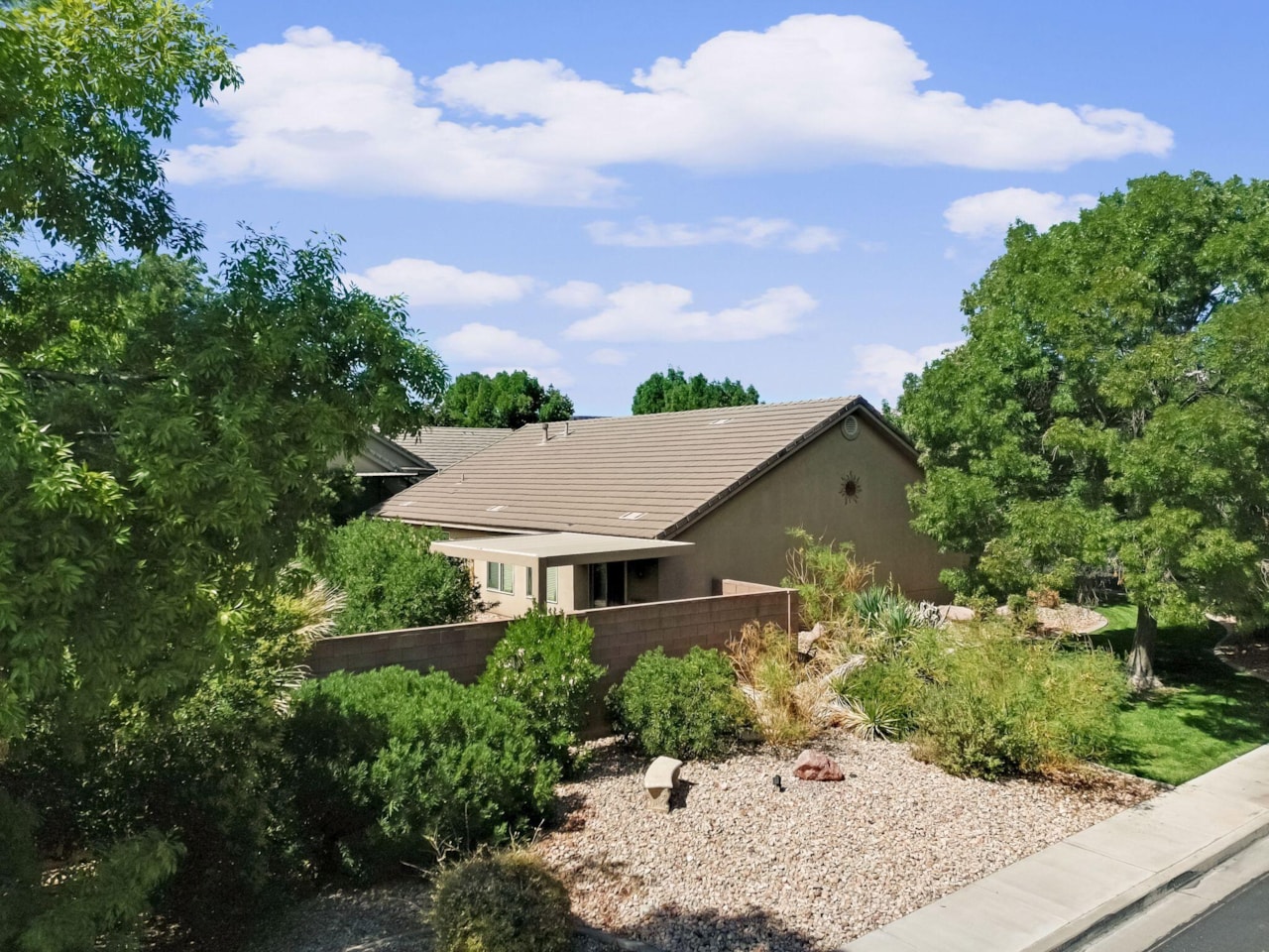 608 E 1010  S St George, UT 84790 home for sale, MLS#25-265362 - Erika Rogers Photo 34