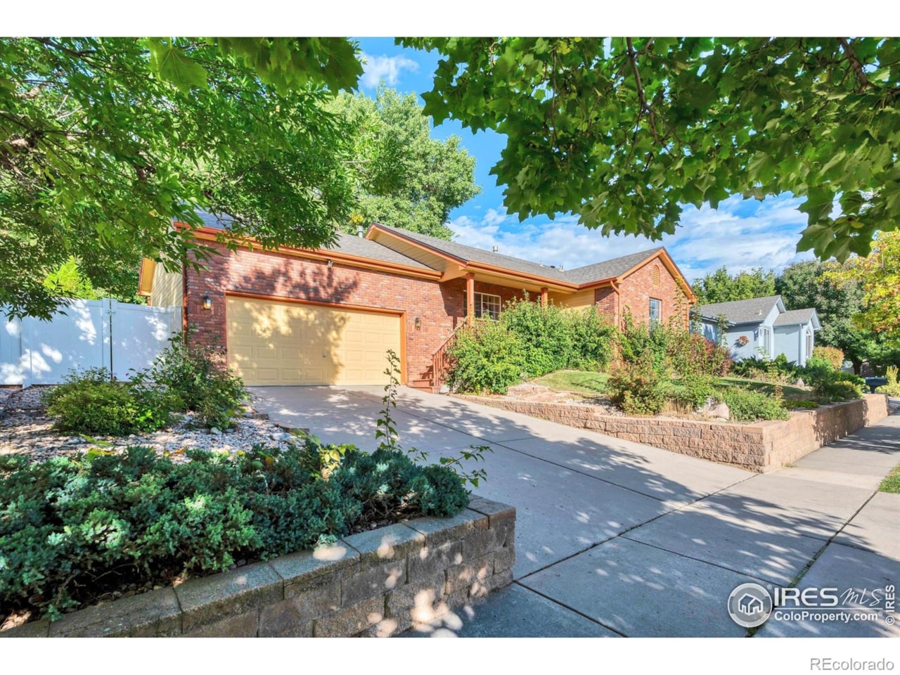 1171 Jefferson Dr Berthoud Common SELLER IS HIGHLY MOTIVATED!! Welcome to 1171 Jefferson Drive in Berthoud! This beautifully... Berthoud Larimer CO 80513 IR1044290 home for sale $490,000 IR1044290
