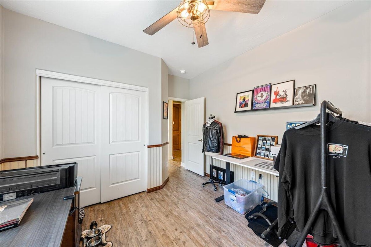 2445 E White Horse DR Washington, UT 84780 home for sale, MLS#25-265374 - Erika Rogers Photo 12