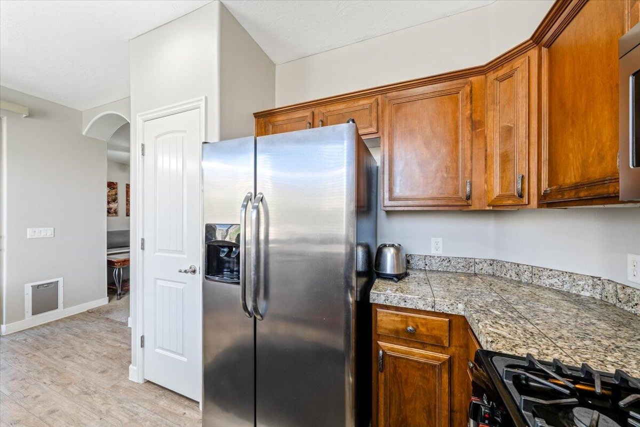 2445 E White Horse DR Washington, UT 84780 home for sale, MLS#25-265374 - Erika Rogers Photo 24