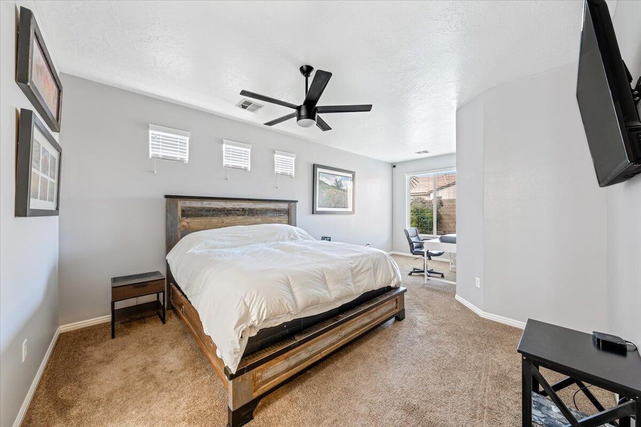 2445 E White Horse DR Washington, UT 84780 home for sale, MLS#25-265374 - Erika Rogers Photo 27