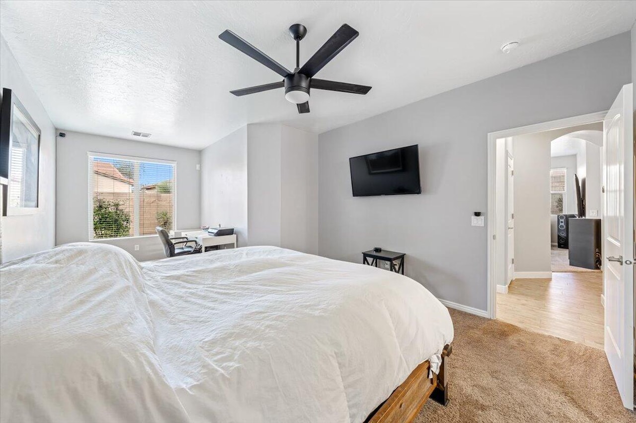 2445 E White Horse DR Washington, UT 84780 home for sale, MLS#25-265374 - Erika Rogers Photo 29