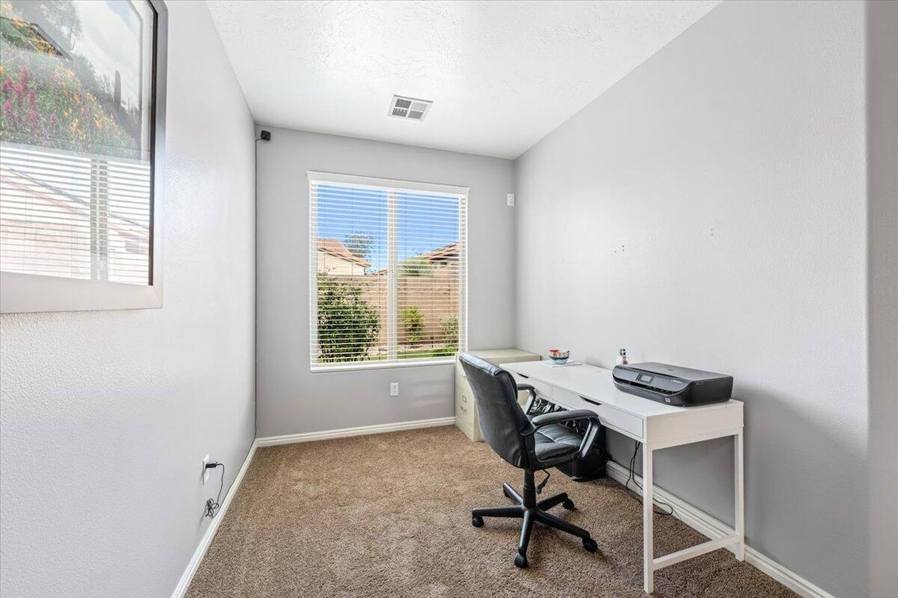 2445 E White Horse DR Washington, UT 84780 home for sale, MLS#25-265374 - Erika Rogers Photo 30