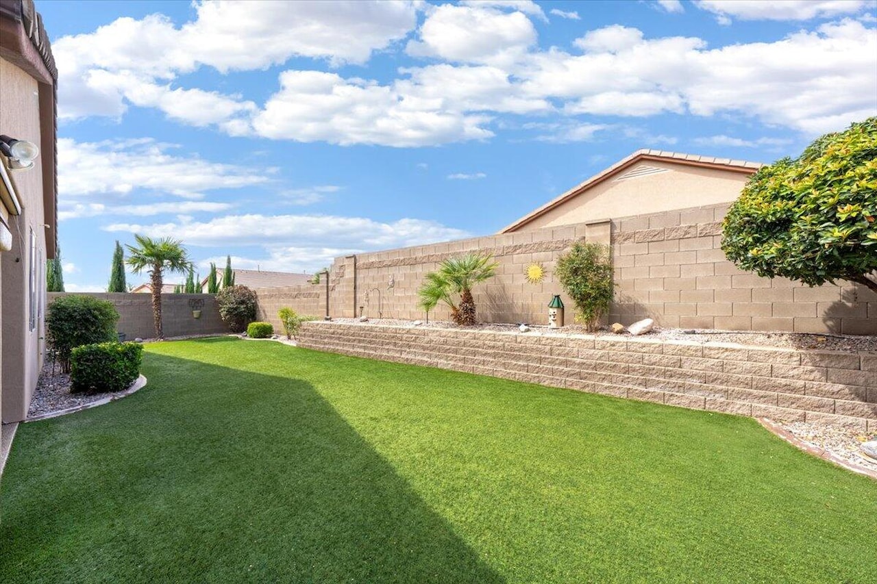 2445 E White Horse DR Washington, UT 84780 home for sale, MLS#25-265374 - Erika Rogers Photo 43