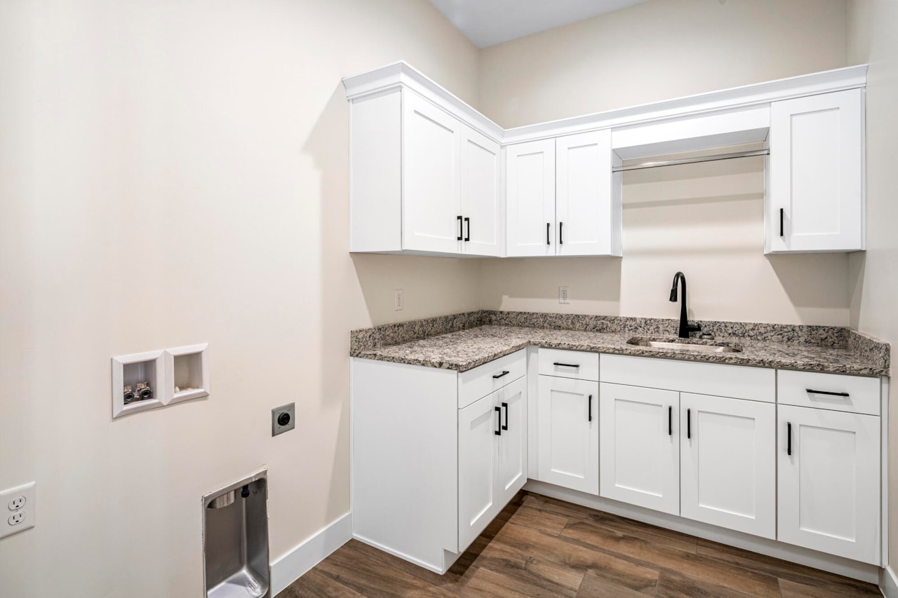 2159 E Sand River LN Washington, UT 84780 home for sale, MLS#25-258157 - Erika Rogers Photo 18