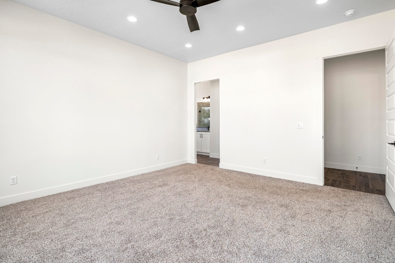 2159 E Sand River LN Washington, UT 84780 home for sale, MLS#25-258157 - Erika Rogers Photo 20