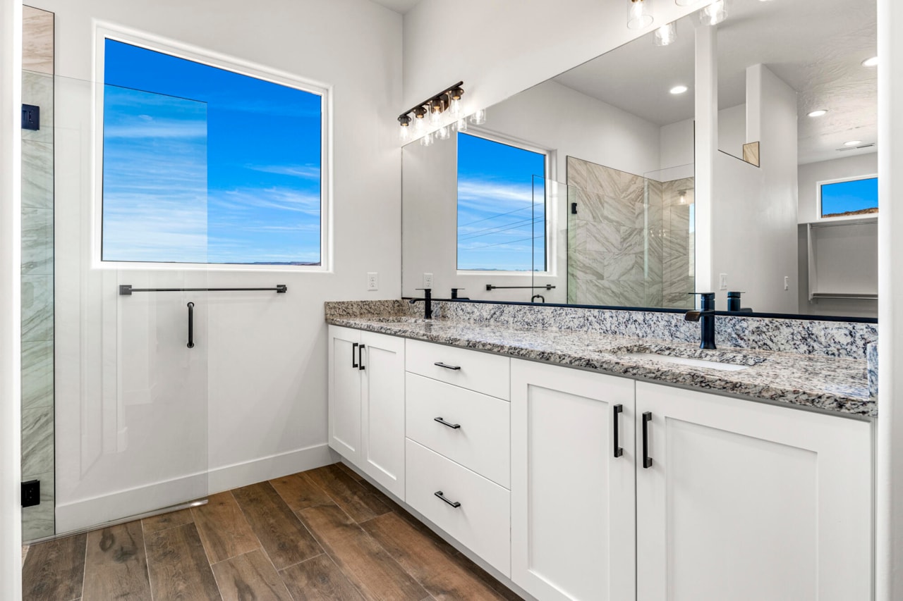 2159 E Sand River LN Washington, UT 84780 home for sale, MLS#25-258157 - Erika Rogers Photo 21