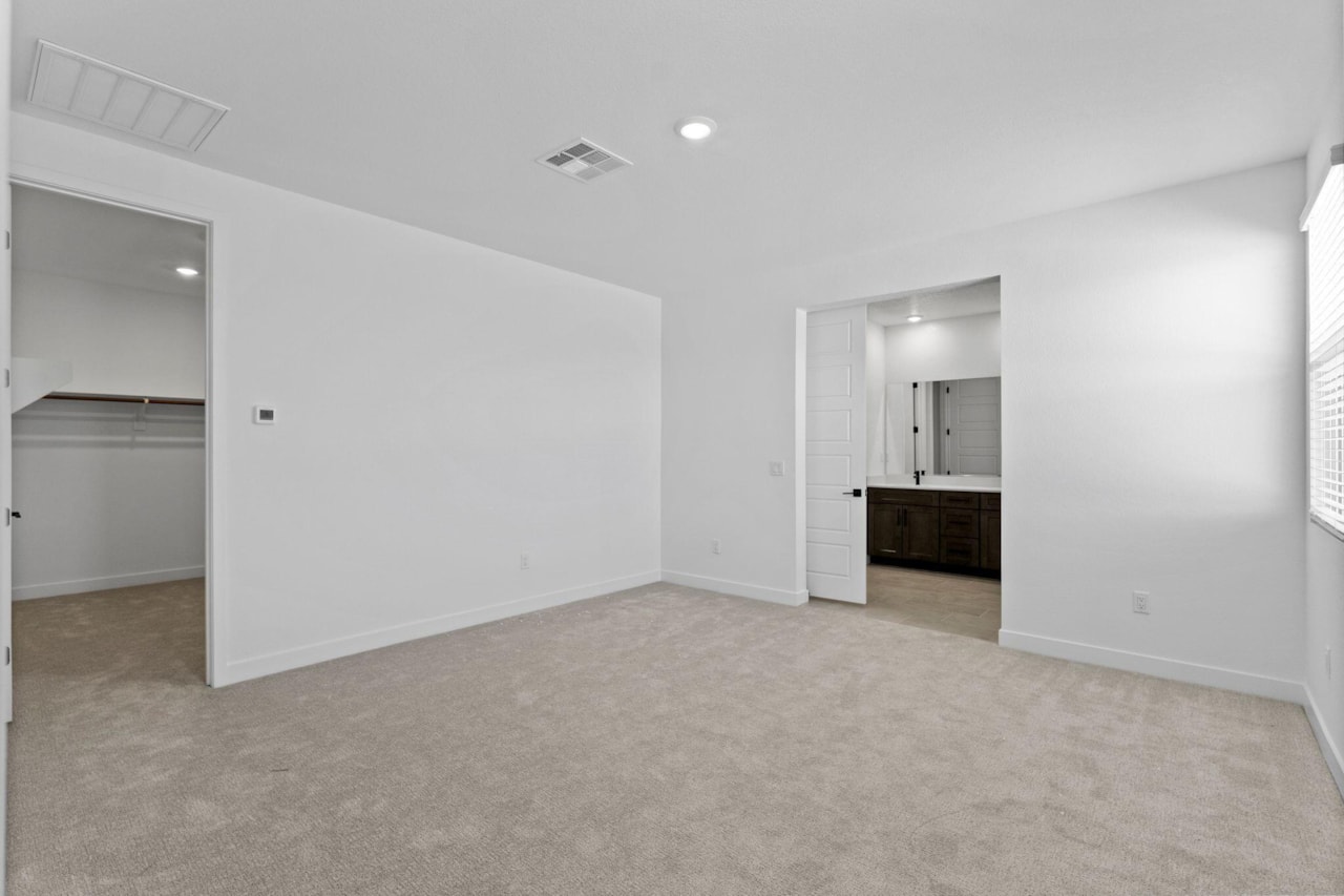 566 S Cecita Way St George, UT 84770 home for sale, MLS#25-265391 - Erika Rogers Photo 25