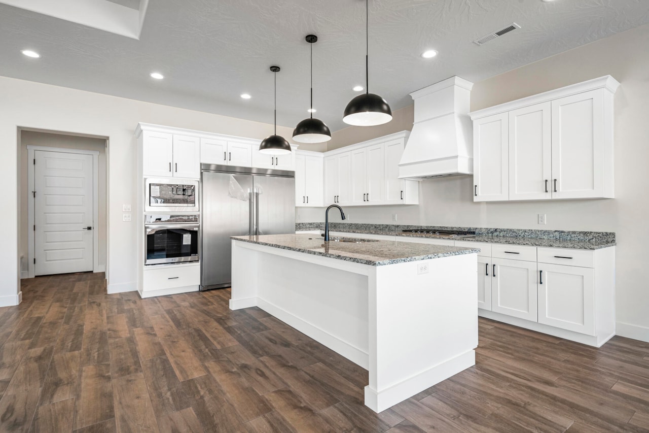 2159 E Sand River LN Washington, UT 84780 home for sale, MLS#25-258157 - Erika Rogers Photo 8