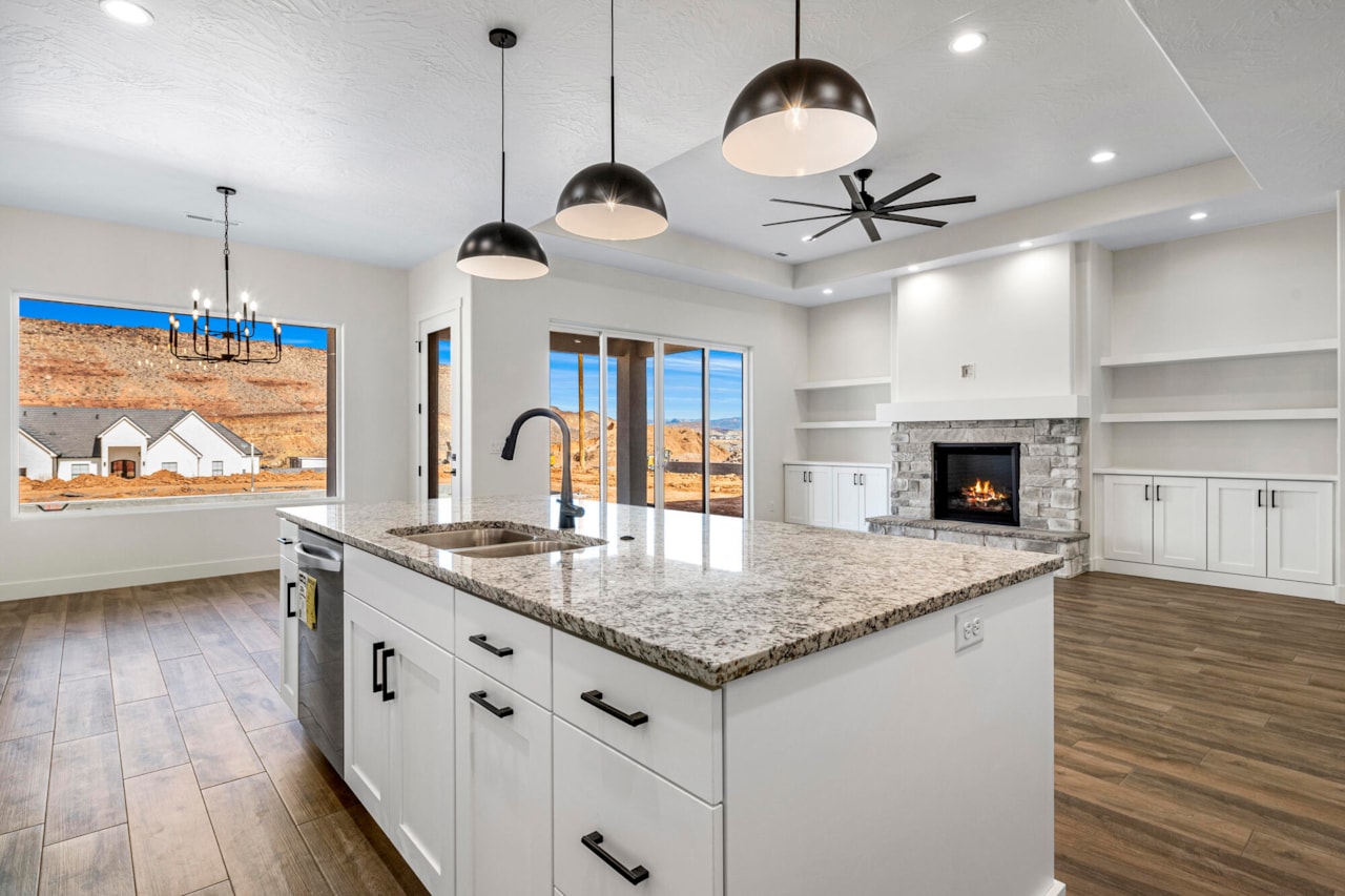 2159 E Sand River LN Washington, UT 84780 home for sale, MLS#25-258157 - Erika Rogers Photo 9