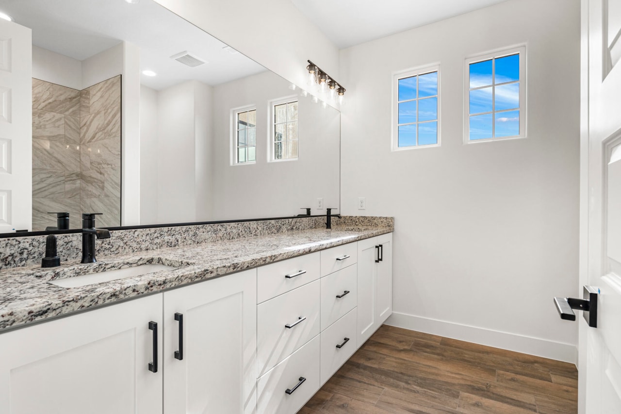 2159 E Sand River LN Washington, UT 84780 home for sale, MLS#25-258157 - Erika Rogers Photo 23