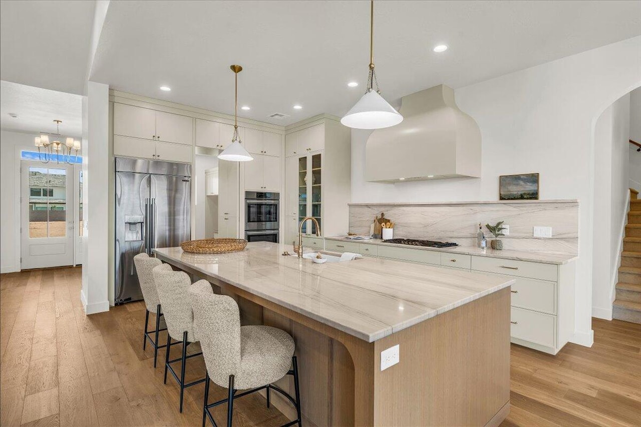 2738 Stonedale DR St George, UT 84790 home for sale, MLS#25-262942 - Erika Rogers Photo 13