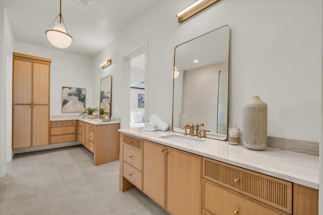 2738 Stonedale DR St George, UT 84790 home for sale, MLS#25-262942 - Erika Rogers Photo 17