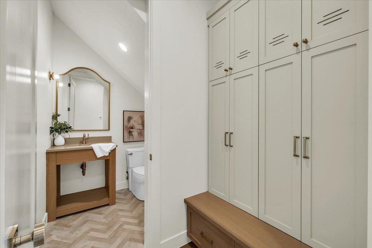 2738 Stonedale DR St George, UT 84790 home for sale, MLS#25-262942 - Erika Rogers Photo 23