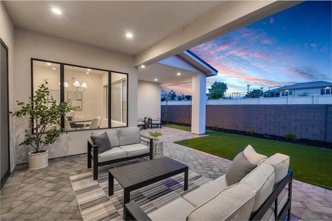 2738 Stonedale DR St George, UT 84790 home for sale, MLS#25-262942 - Erika Rogers Photo 28