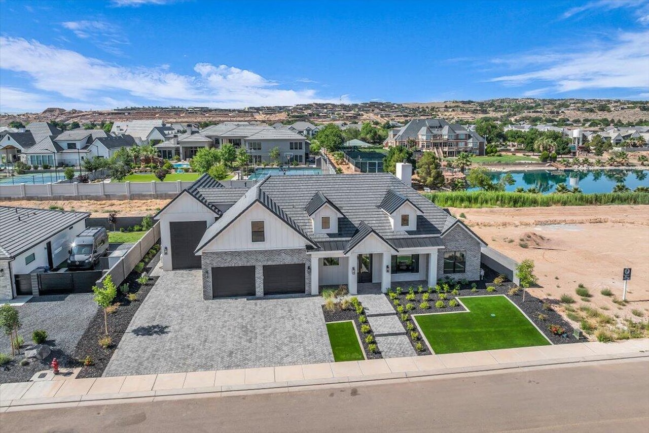 2738 Stonedale DR St George, UT 84790 home for sale, MLS#25-262942 - Erika Rogers Photo 31