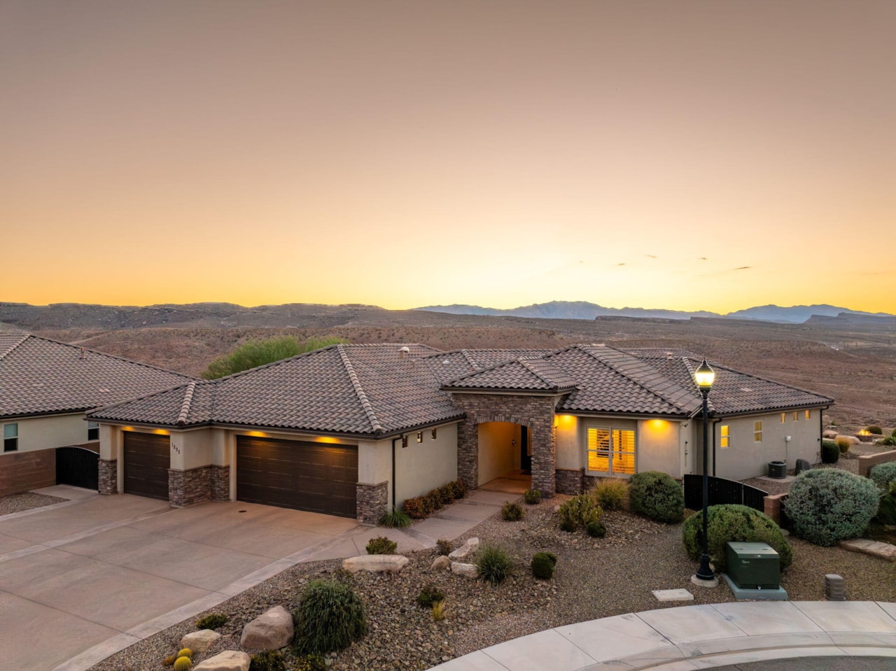 1696 S 1380  W St George, UT 84770 home for sale, MLS#25-265393 - Erika Rogers Photo 6