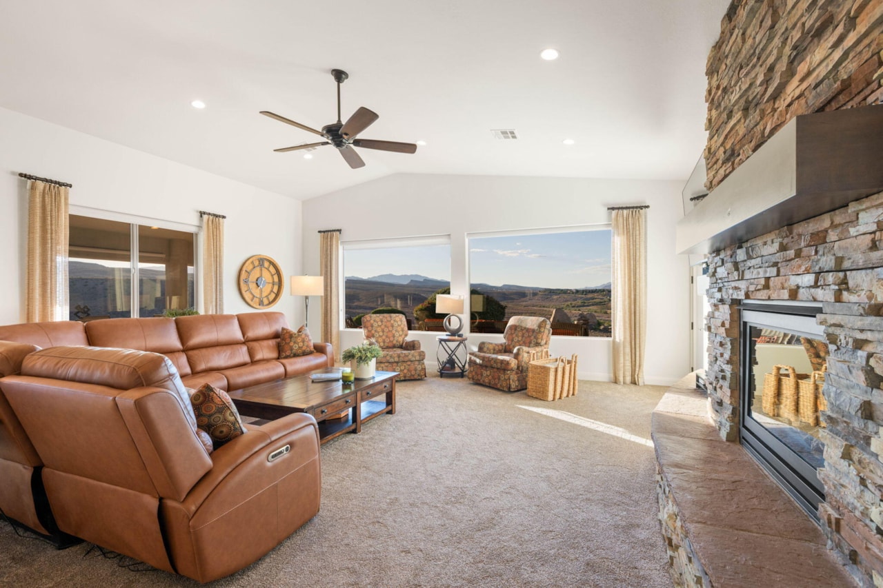 1696 S 1380  W St George, UT 84770 home for sale, MLS#25-265393 - Erika Rogers Photo 19