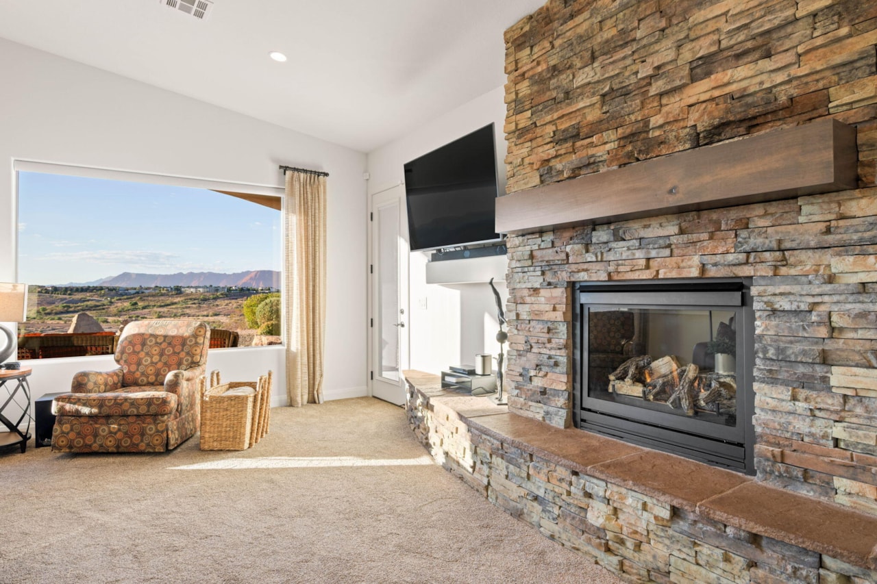 1696 S 1380  W St George, UT 84770 home for sale, MLS#25-265393 - Erika Rogers Photo 20