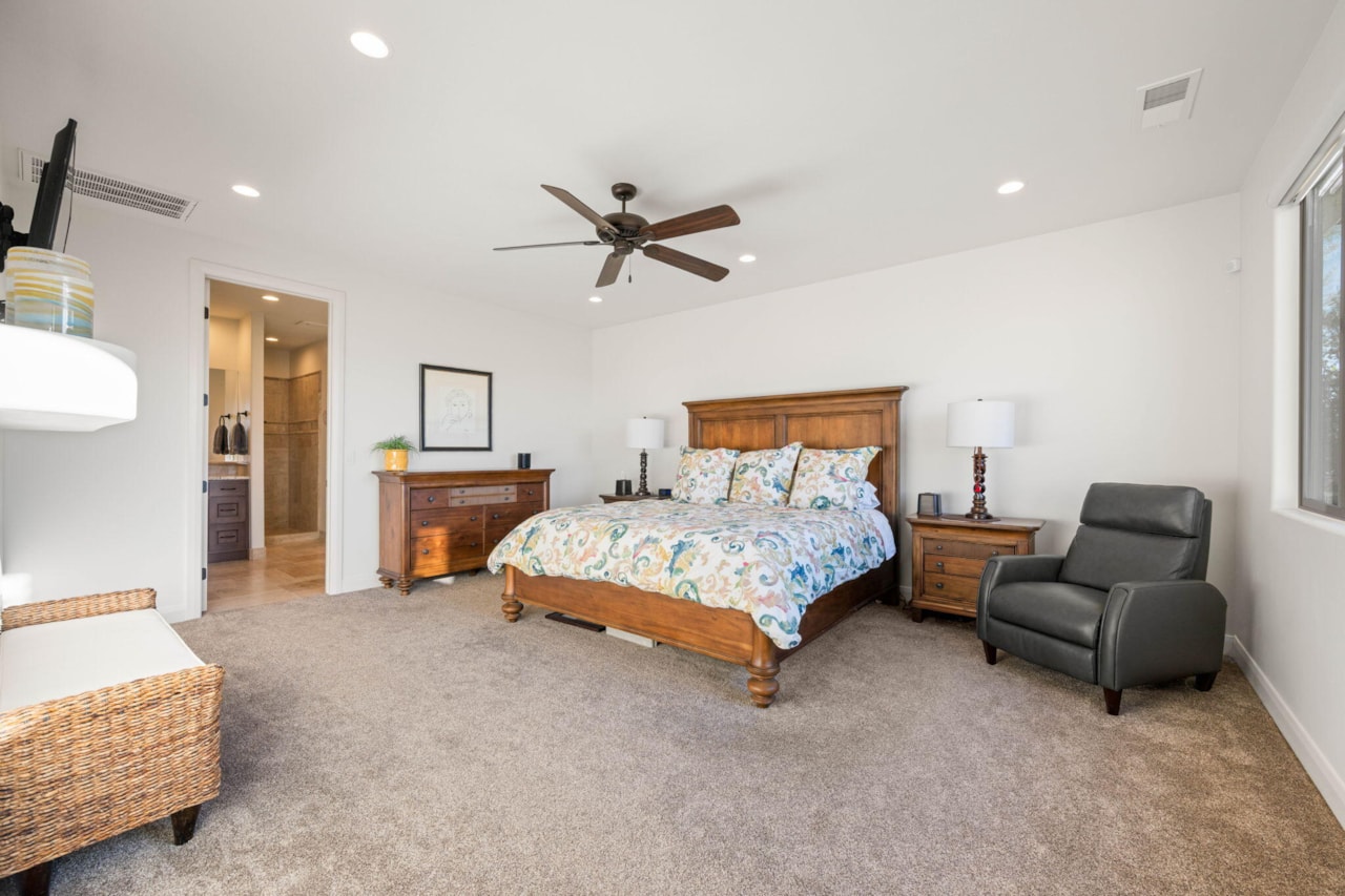 1696 S 1380  W St George, UT 84770 home for sale, MLS#25-265393 - Erika Rogers Photo 22