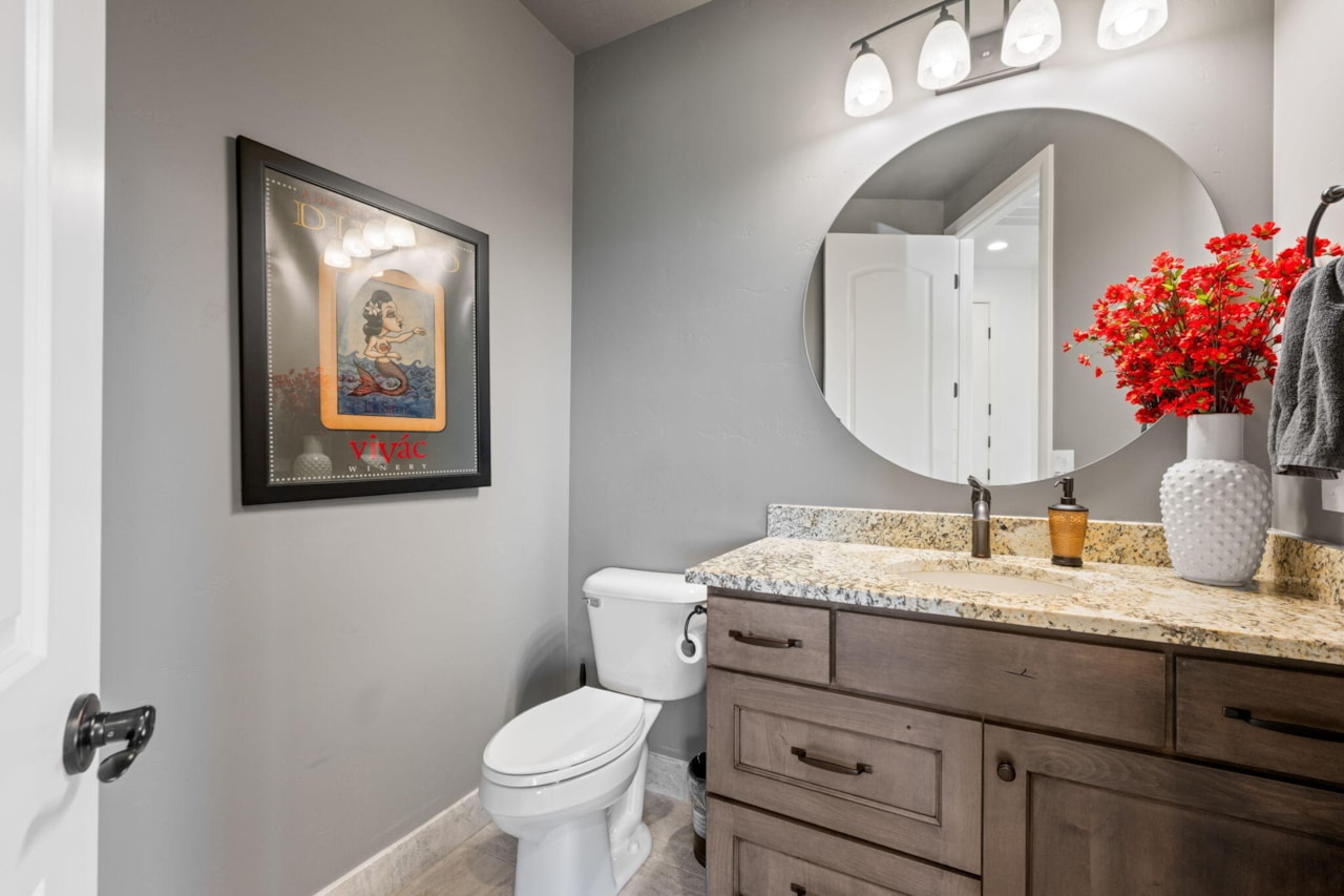 1696 S 1380  W St George, UT 84770 home for sale, MLS#25-265393 - Erika Rogers Photo 40