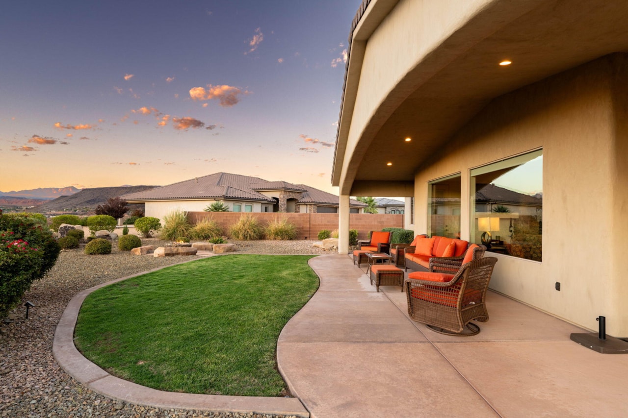 1696 S 1380  W St George, UT 84770 home for sale, MLS#25-265393 - Erika Rogers Photo 43