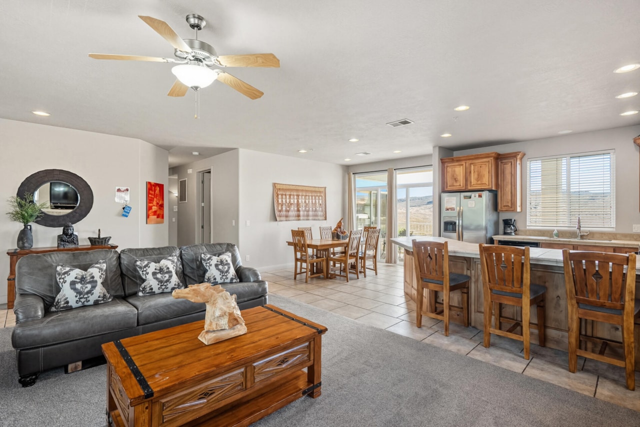 1845 W Canyon View #2012 St George, UT 84770 condo for sale, MLS#25-265446 - Erika Rogers Photo 4