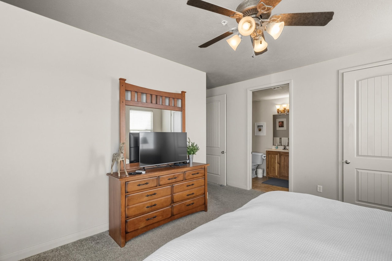 1845 W Canyon View #2012 St George, UT 84770 condo for sale, MLS#25-265446 - Erika Rogers Photo 19