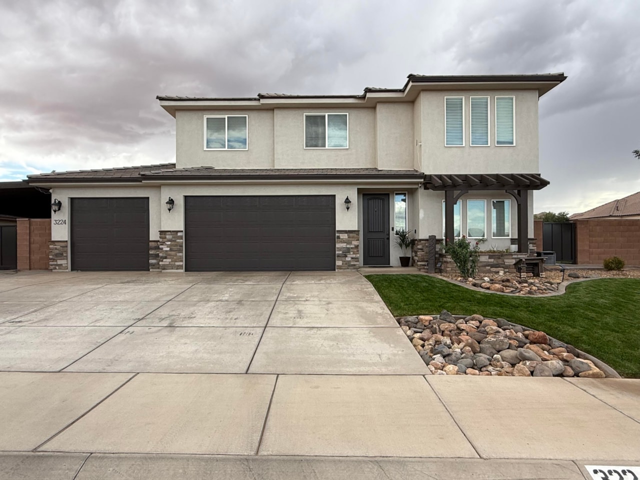 3224 Sugar Maple DR St George, UT 84790 home for sale, MLS#25-265498 - Erika Rogers Photo 2