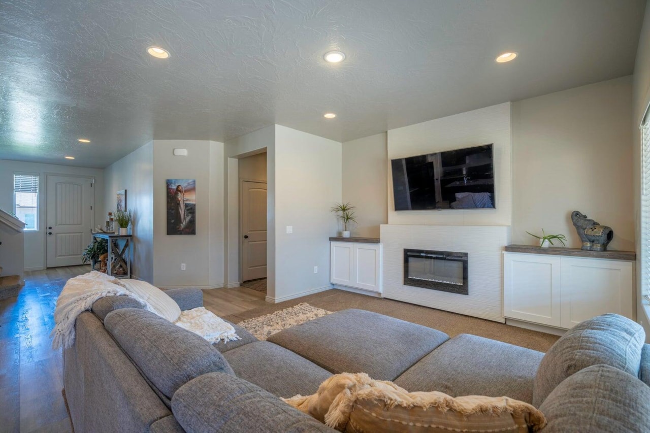 3224 Sugar Maple DR St George, UT 84790 home for sale, MLS#25-265498 - Erika Rogers Photo 16