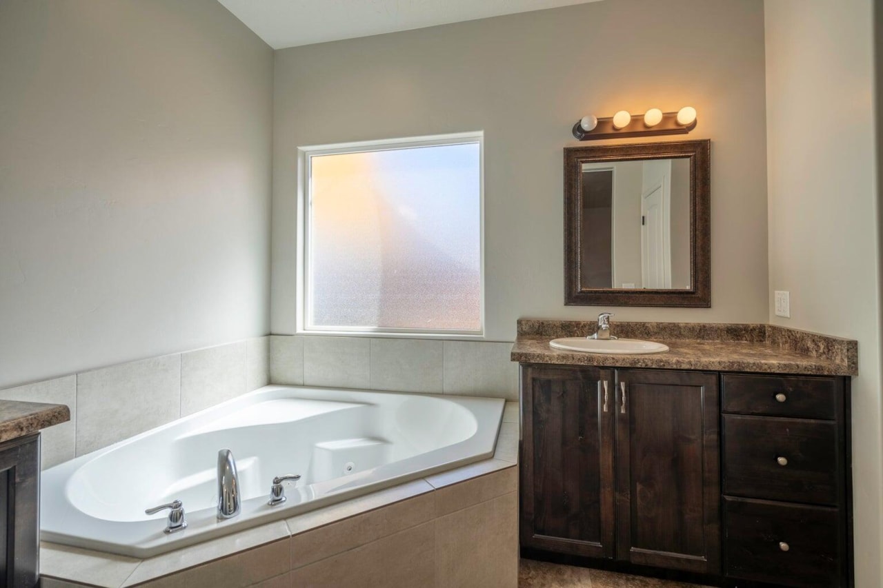 3224 Sugar Maple DR St George, UT 84790 home for sale, MLS#25-265498 - Erika Rogers Photo 18