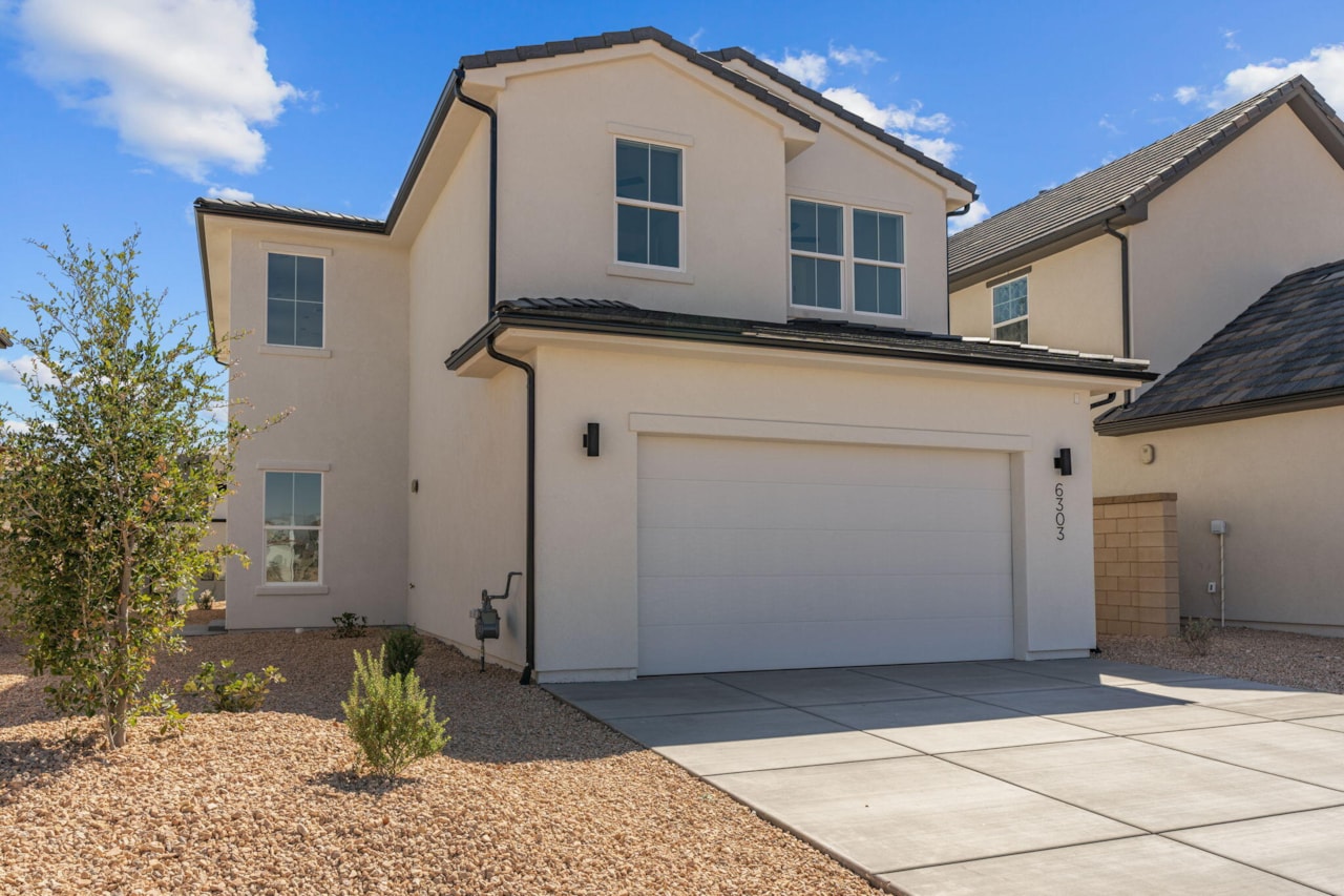 6303 S Tumblestone Cove St George, UT 84790 home for sale, MLS#25-265462 - Erika Rogers Photo 2