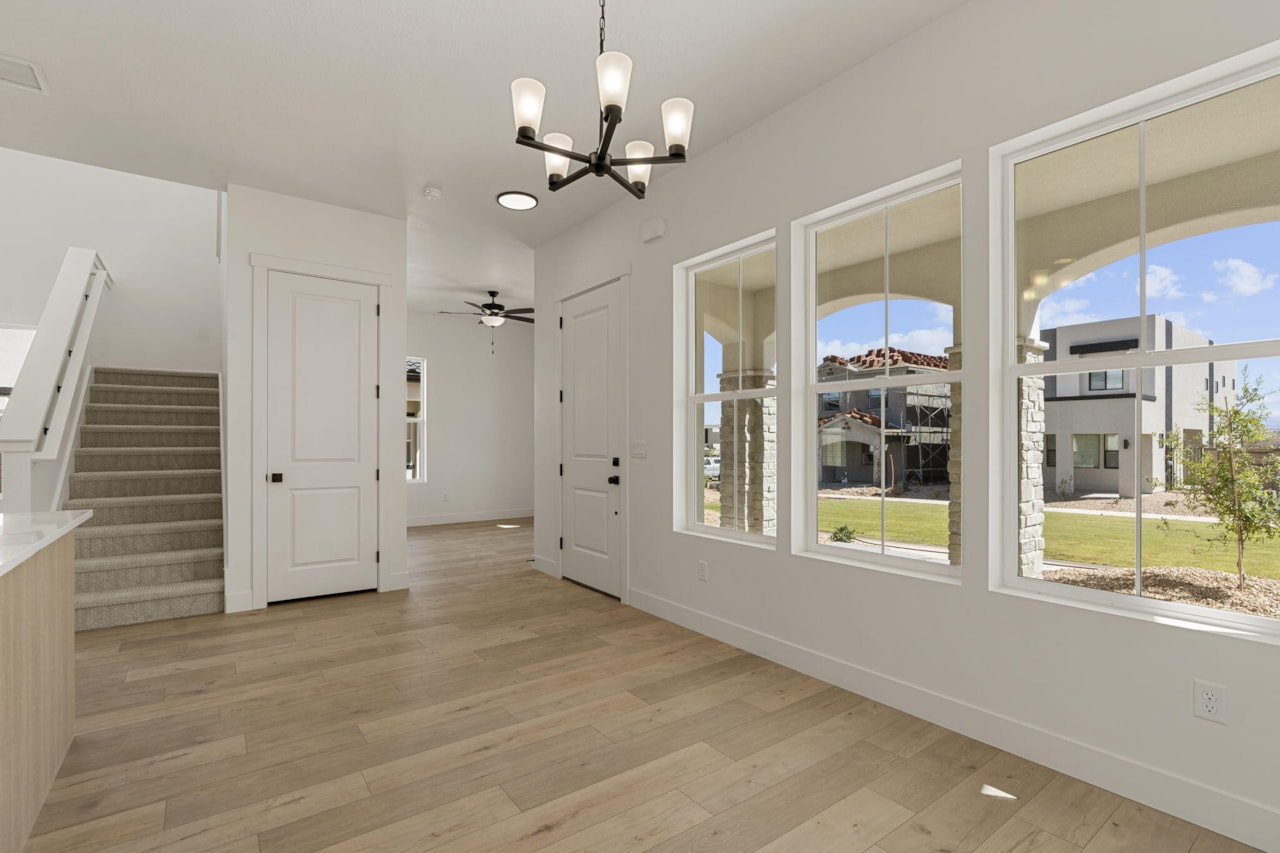 6303 S Tumblestone Cove St George, UT 84790 home for sale, MLS#25-265462 - Erika Rogers Photo 6