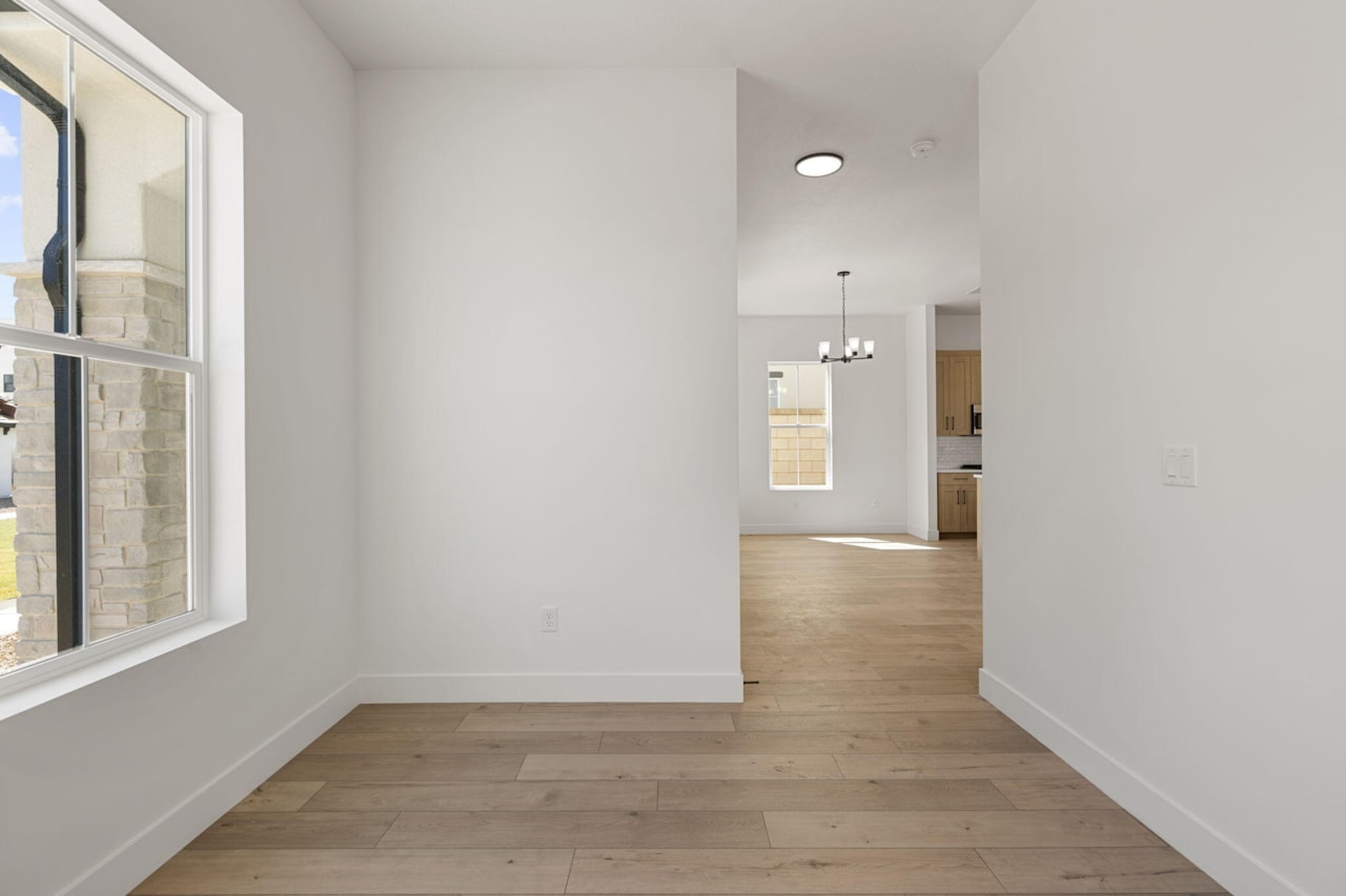 6303 S Tumblestone Cove St George, UT 84790 home for sale, MLS#25-265462 - Erika Rogers Photo 19