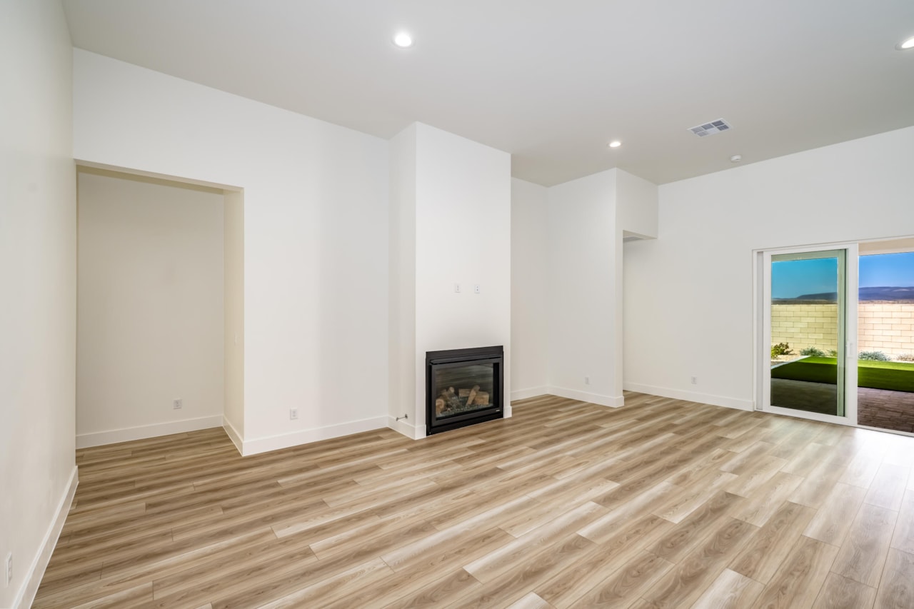 6098 Pinyon DR St George, UT 84790 home for sale, MLS#25-264122 - Erika Rogers Photo 8